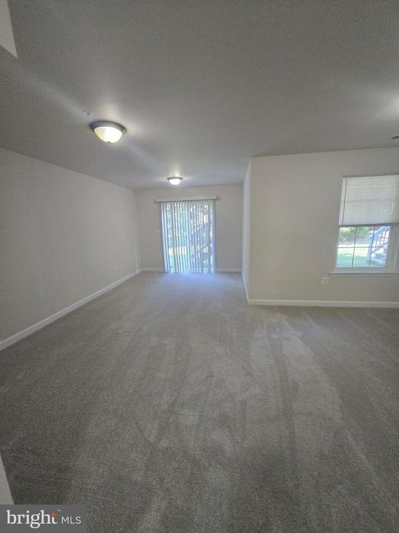 Image 13 of property listing at 48390 SUNBURST DR, Lexington Park, MD 20653