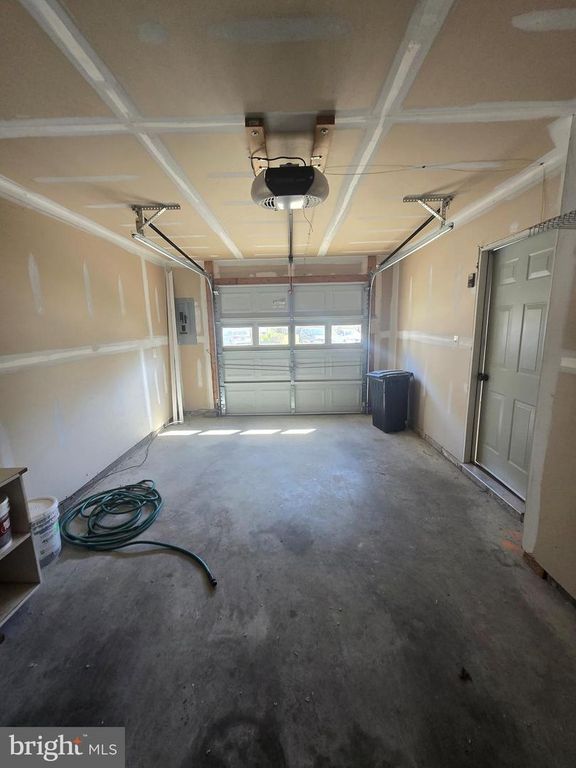 Image 20 of property listing at 48390 SUNBURST DR, Lexington Park, MD 20653