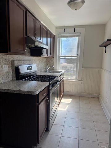 253 Sea Cliff Avenue 1, Sea Cliff, NY 11579
