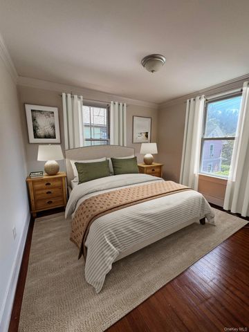 253 Sea Cliff Avenue 1, Sea Cliff, NY 11579