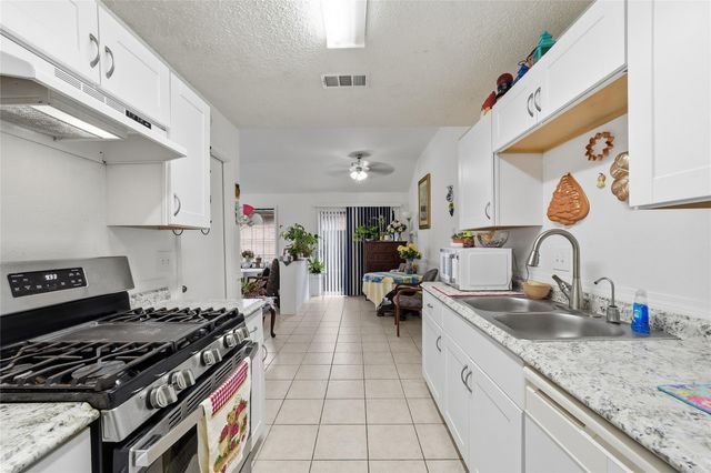 4411 Daisy Meadow Drive, Katy, TX 77449