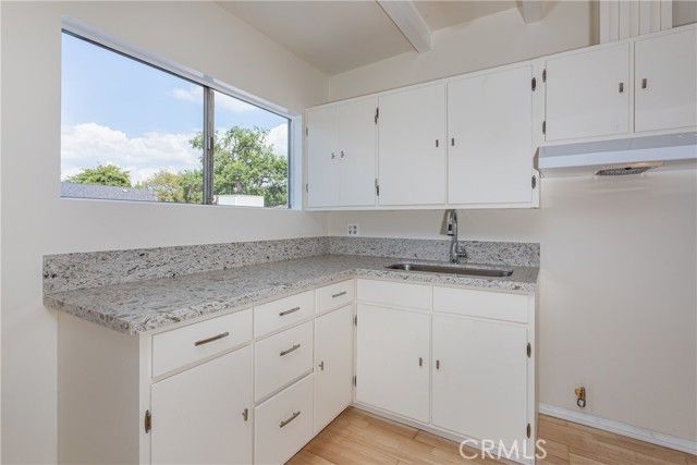 405 N Brighton, Burbank, CA 91506