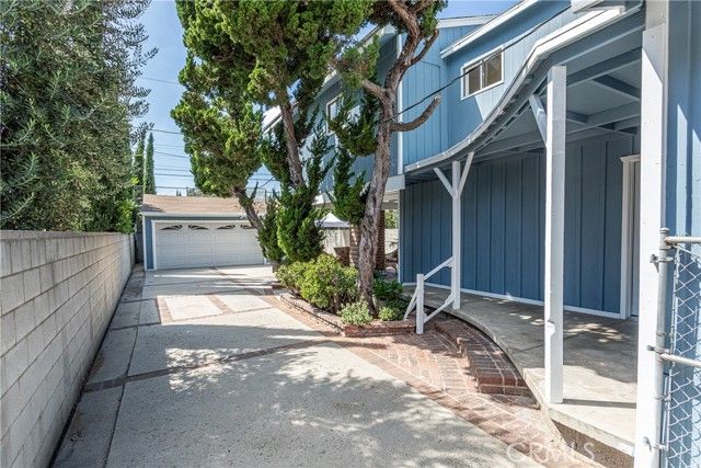 405 N Brighton, Burbank, CA 91506