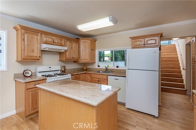 405 N Brighton, Burbank, CA 91506