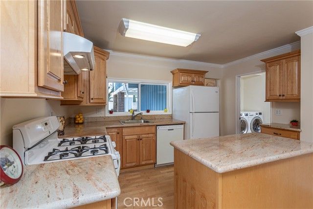 405 N Brighton, Burbank, CA 91506