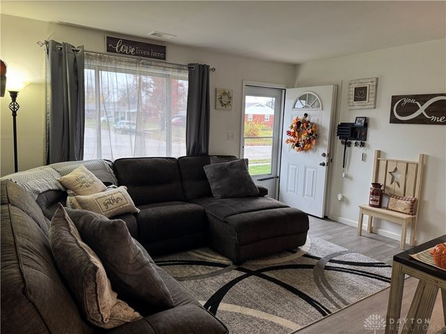 109 Ostend Drive, Brookville, OH 45309