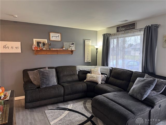 109 Ostend Drive, Brookville, OH 45309