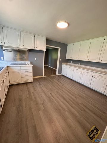 1305 S Madison Street, Athens, AL 35611