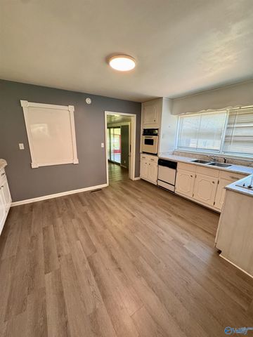 1305 S Madison Street, Athens, AL 35611
