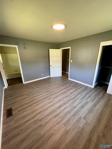 1305 S Madison Street, Athens, AL 35611