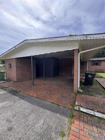 1305 S Madison Street, Athens, AL 35611