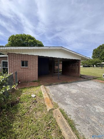 1305 S Madison Street, Athens, AL 35611