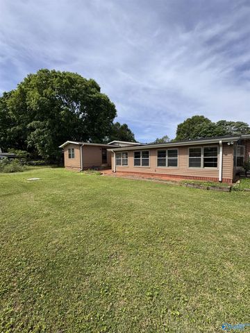 1305 S Madison Street, Athens, AL 35611