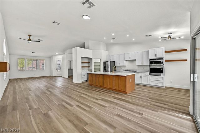 1125 Heaton Avenue, Henderson, NV 89052