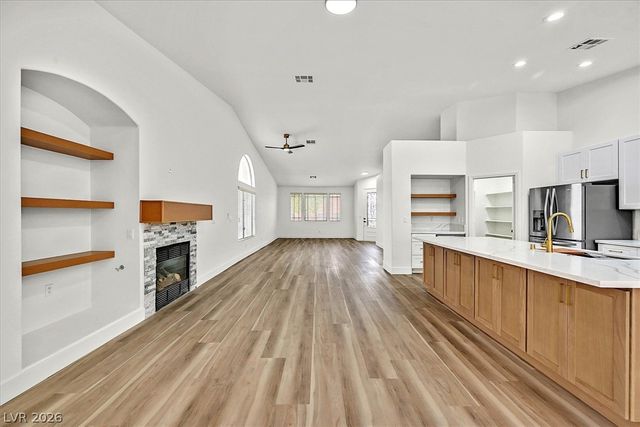 1125 Heaton Avenue, Henderson, NV 89052