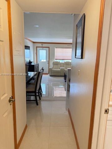 32 Bedford B 32, West Palm Beach, FL 33417