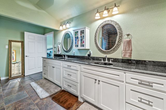 213 Bahama Court, Granbury, TX 76048