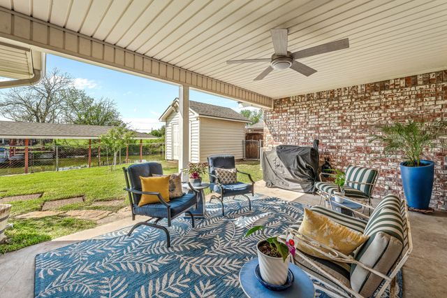 213 Bahama Court, Granbury, TX 76048