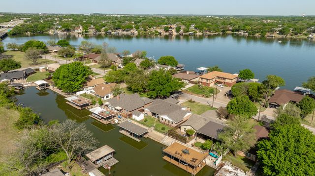 213 Bahama Court, Granbury, TX 76048