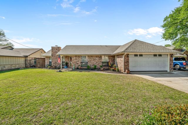 213 Bahama Court, Granbury, TX 76048