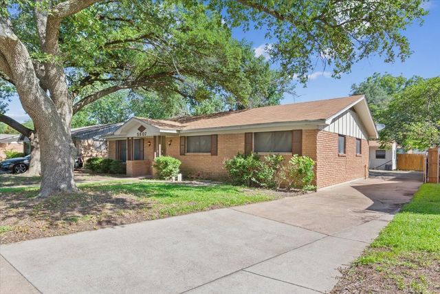 5807 Caldwell Drive, Waco, TX 76710