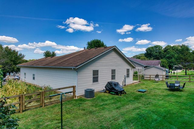 1133 Coventry Circle, Lancaster, OH 43130