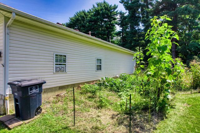 1133 Coventry Circle, Lancaster, OH 43130