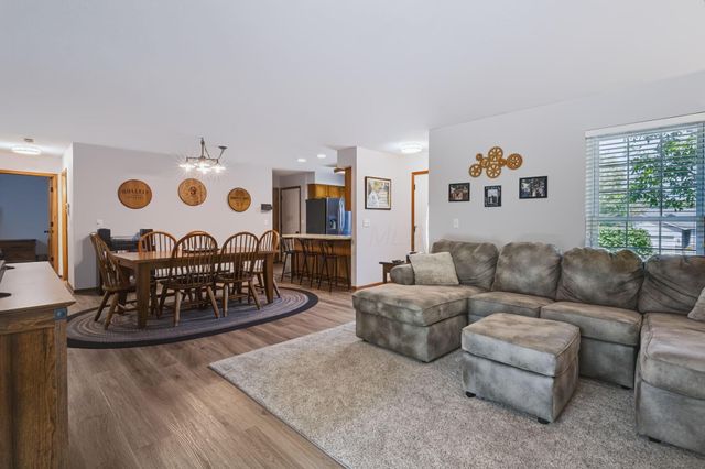 1133 Coventry Circle, Lancaster, OH 43130