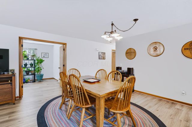 1133 Coventry Circle, Lancaster, OH 43130