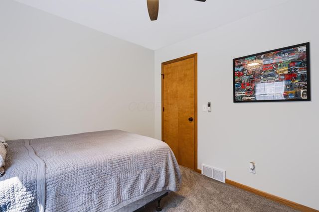 1133 Coventry Circle, Lancaster, OH 43130