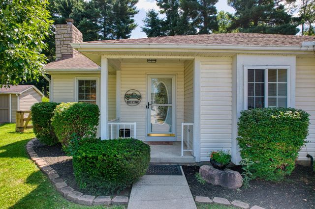 1133 Coventry Circle, Lancaster, OH 43130