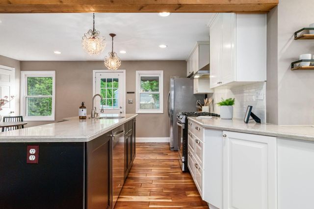 197 W Henderson Road, Columbus, OH 43214