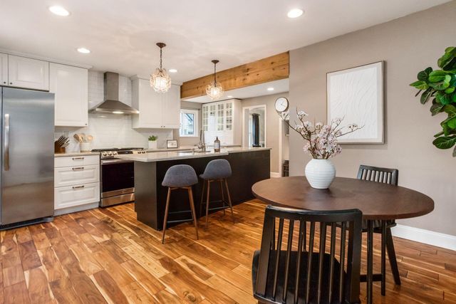 197 W Henderson Road, Columbus, OH 43214