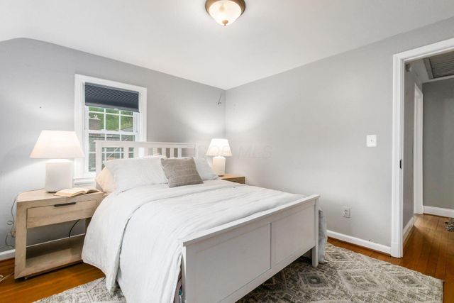 197 W Henderson Road, Columbus, OH 43214