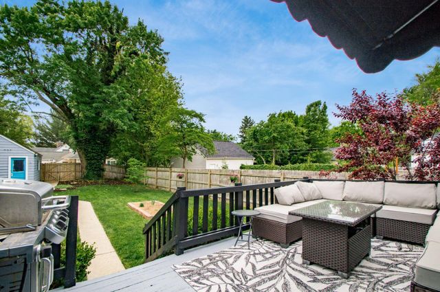 197 W Henderson Road, Columbus, OH 43214