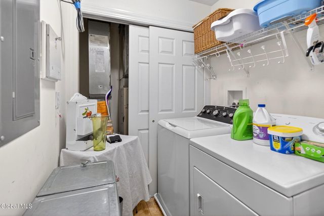 4201 Admirals Walk Drive, Cohoes, NY 12047