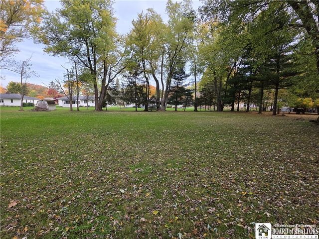 9 Carol Avenue, Pomfret, NY 14063