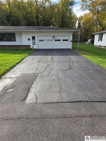 9 Carol Avenue, Pomfret, NY 14063