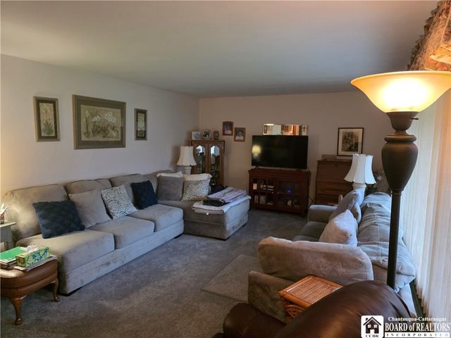 9 Carol Avenue, Pomfret, NY 14063