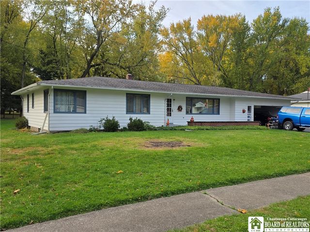 9 Carol Avenue, Pomfret, NY 14063