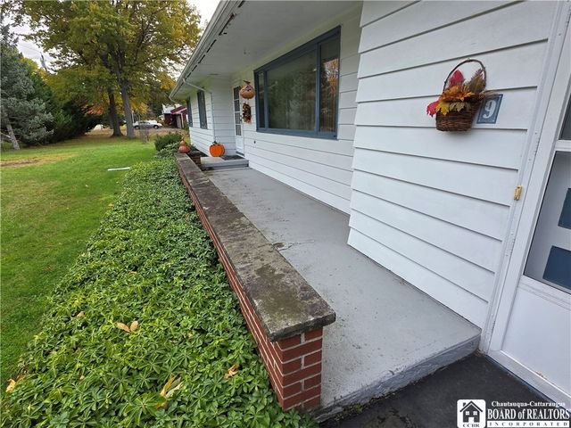 9 Carol Avenue, Pomfret, NY 14063