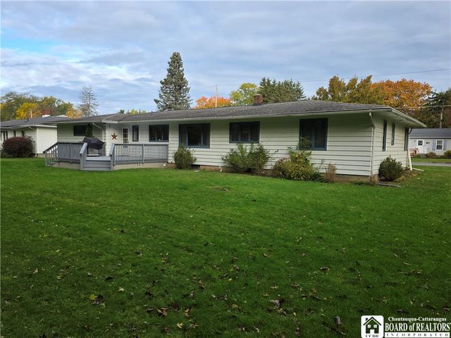 9 Carol Avenue, Pomfret, NY 14063