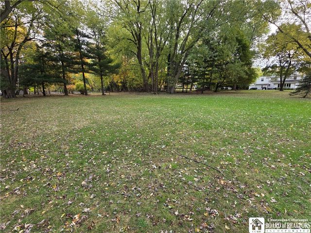 9 Carol Avenue, Pomfret, NY 14063