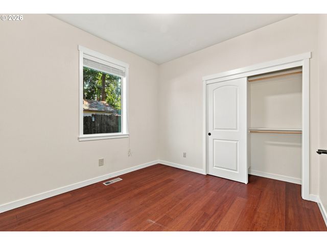 8328 Se CLATSOP St, Happy Valley, OR 97086