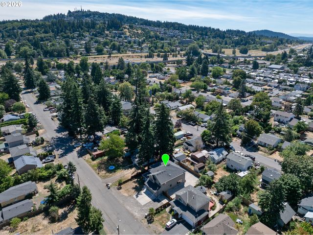 8328 Se CLATSOP St, Happy Valley, OR 97086