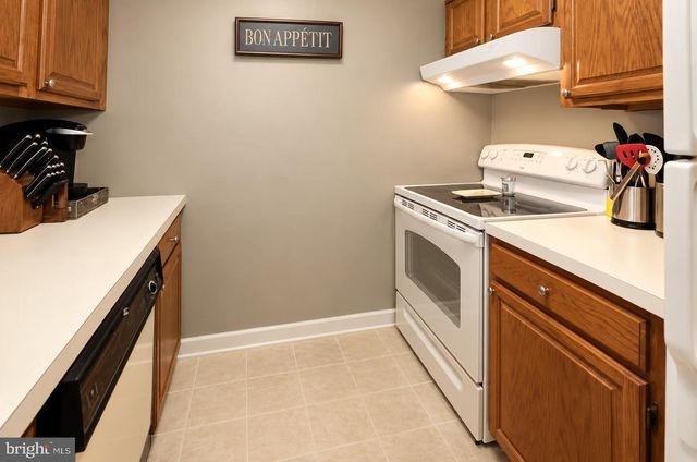 4912 RAVENS CREST DR, Plainsboro, NJ 08536