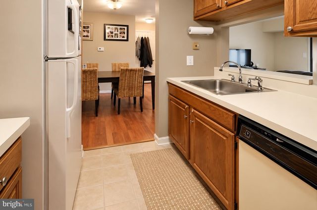 4912 RAVENS CREST DR, Plainsboro, NJ 08536