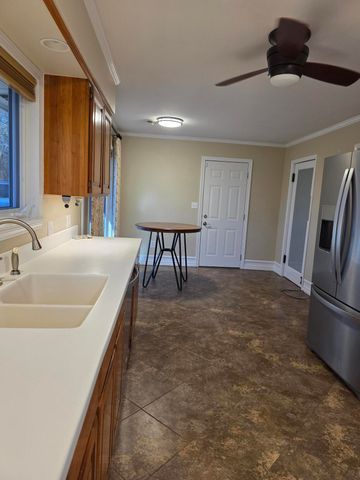 1950 State Highway B, Mansfield, MO 65704