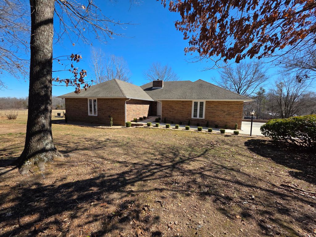 1950 State Highway B, Mansfield, MO 65704