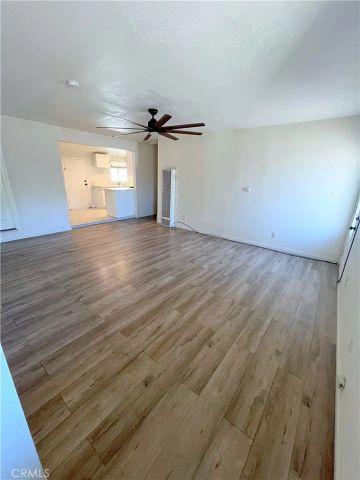 411 S Hewes, Orange, CA 92869